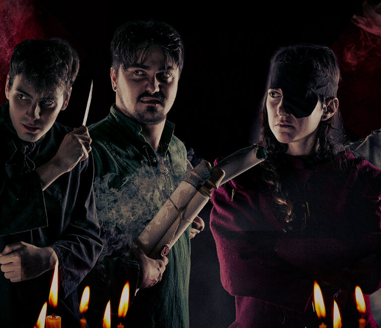 La Costa más Oscura – Ten Candles